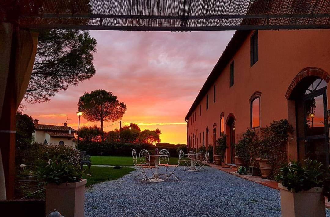 La Magnifica B&B Fauglia Bagian luar foto